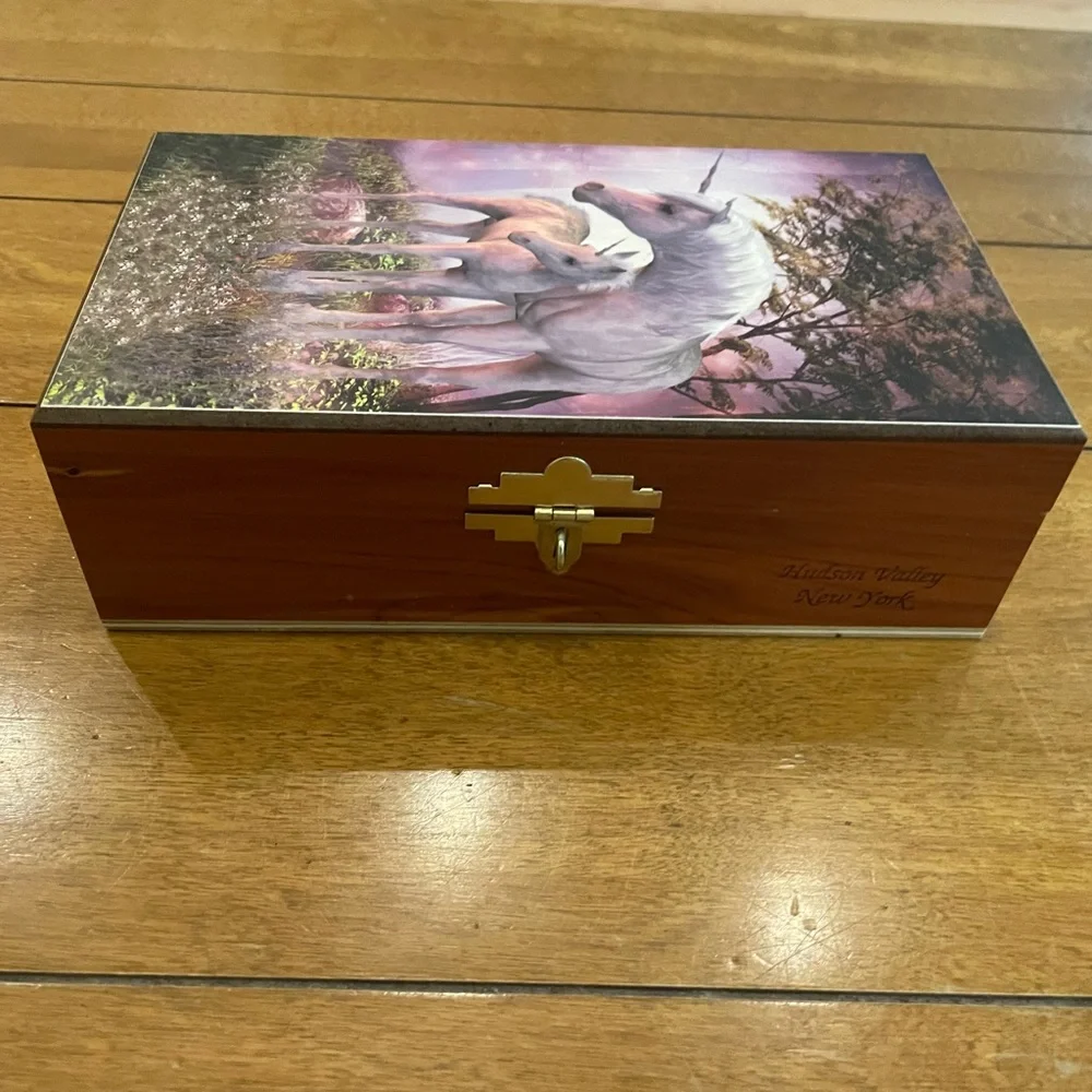 N/A this wooden